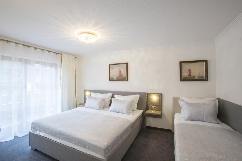 Golden Gapa Central Apartment 4 Garmisch-Partenkirchen Room photo