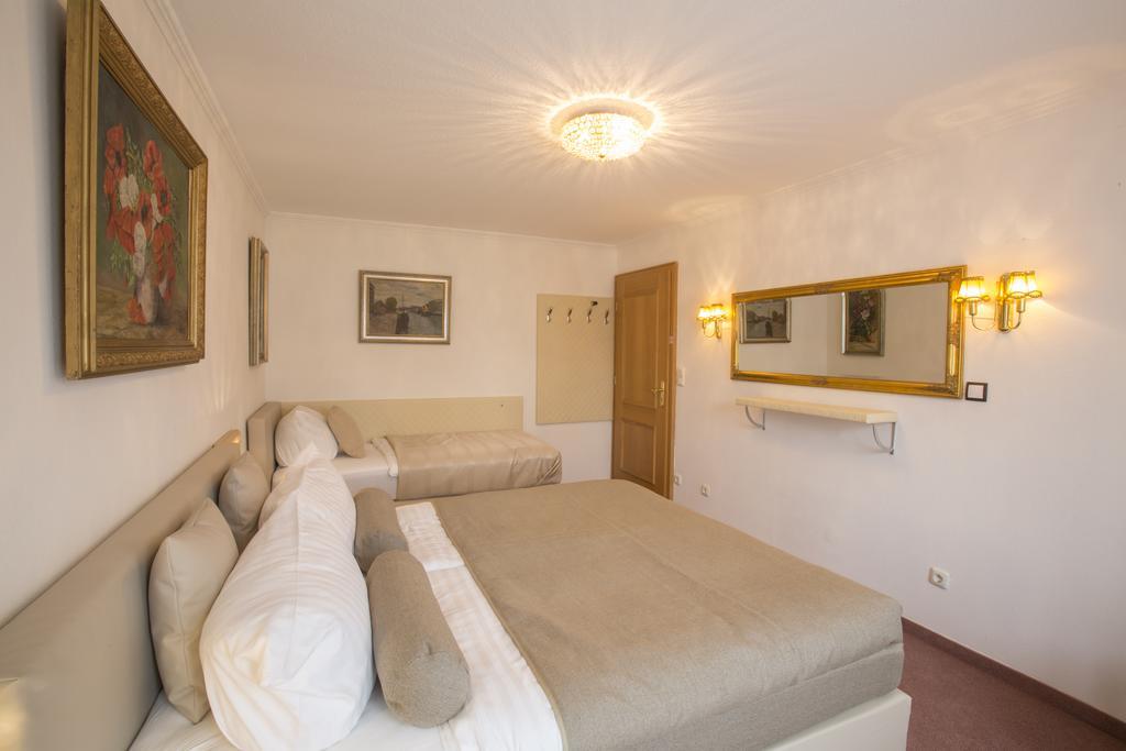 Golden Gapa Central Apartment 4 Garmisch-Partenkirchen Room photo