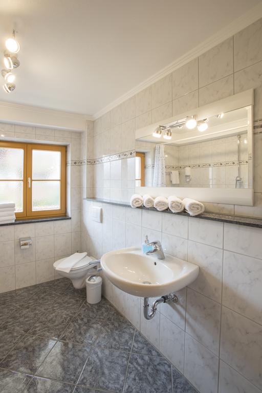 Golden Gapa Central Apartment 4 Garmisch-Partenkirchen Room photo